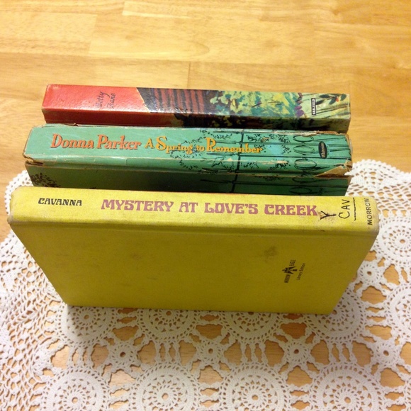 Vintage Romance and Mystery bundle, Donna Parker, Betty Zane, Love's Creek - Picture 3 of 8